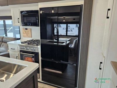 2027 Venture RV SportTrek Touring Edition — photo 30 view