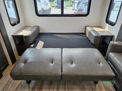 2027 Venture RV SportTrek Touring Edition — photo 43 view