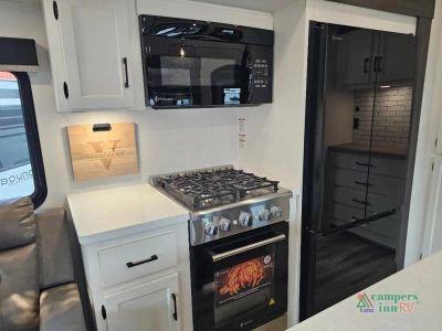 2027 Venture RV SportTrek Touring Edition — photo 18 view