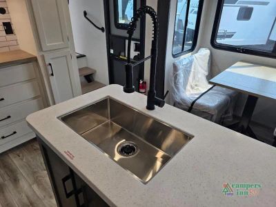 2027 Venture RV SportTrek Touring Edition — photo 14 view