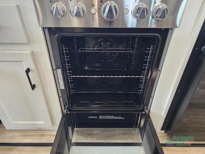 2027 Venture RV SportTrek Touring Edition — photo 21 view