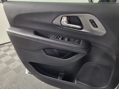 2026 Chrysler Pacifica — photo 17 view