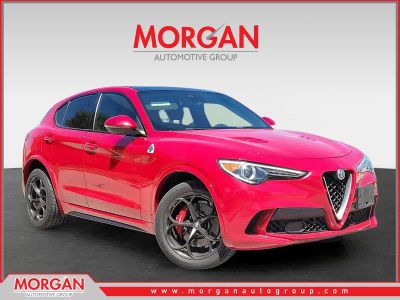2018 Alfa Romeo Stelvio Quadrifoglio Quadrifoglio in Alfa Rosso — front three-quarter view