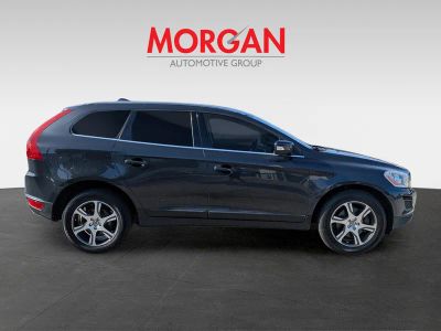 2011 Volvo XC60 — rear three-quarter view