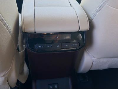 2021 Toyota Highlander — photo 24 view