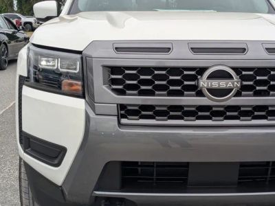 2026 Nissan Frontier — photo 10 view