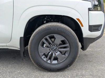 2026 Nissan Frontier — photo 11 view