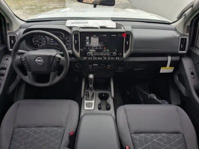 2026 Nissan Frontier — photo 13 view
