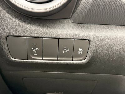2022 Hyundai Kona Limited — photo 28 view