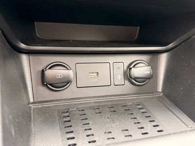 2022 Hyundai Kona Limited — photo 23 view