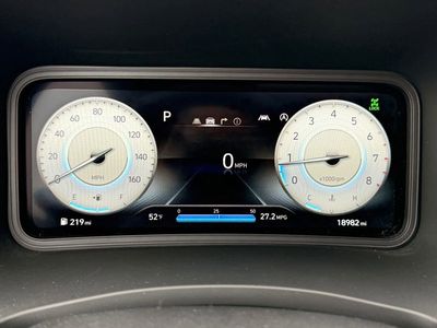 2022 Hyundai Kona Limited — photo 14 view