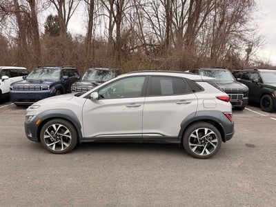 2022 Hyundai Kona Limited — photo 8 view