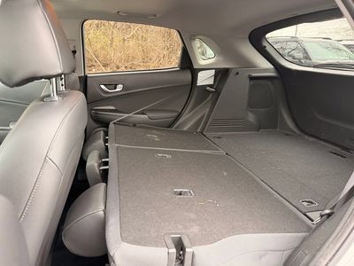 2022 Hyundai Kona Limited — photo 38 view