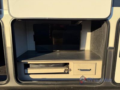 2021 Keystone RV Alpine - Photo 8