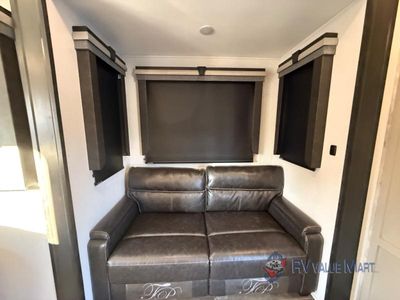 2021 Keystone RV Alpine - Photo 13
