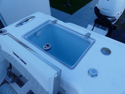 2026 Twin Vee 340 Center Console GFX - Photo 11