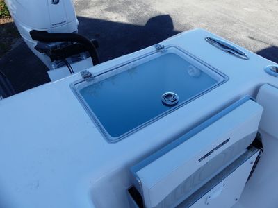 2026 Twin Vee 340 Center Console GFX - Photo 10