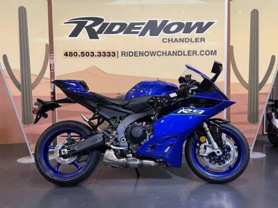 2026 Yamaha YZF-R9 — front three-quarter view