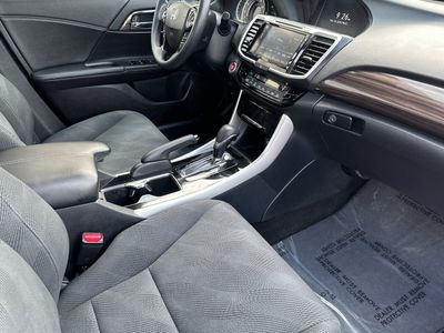 2016 Honda Accord - Photo 16