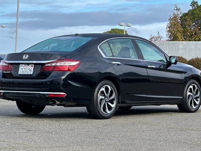 2016 Honda Accord - Photo 2