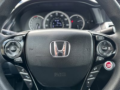 2016 Honda Accord - Photo 24