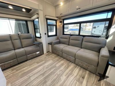 2026 Jayco Pinnacle - Photo 15