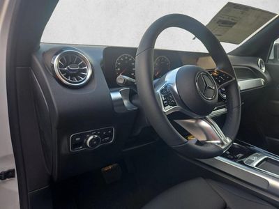 2026 Mercedes-Benz GLB 250 - Photo 1