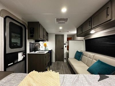2026 Grand Design Transcend One - Photo 21
