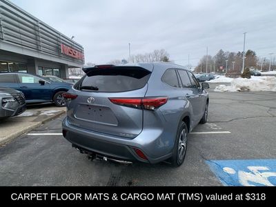 2022 Toyota Highlander XLE - Photo 5