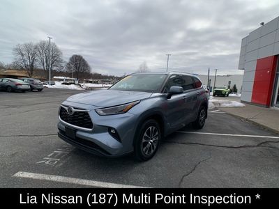 2022 Toyota Highlander XLE - Photo 9