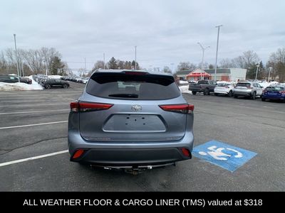 2022 Toyota Highlander XLE - Photo 6