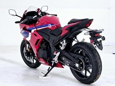 2025 Honda CBR500R - Photo 4