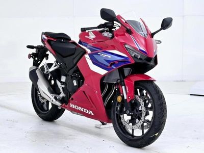 2025 Honda CBR500R - Photo 2