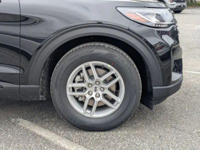 2026 Ford Explorer — photo 11 view