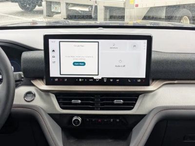 2026 Ford Explorer — photo 18 view
