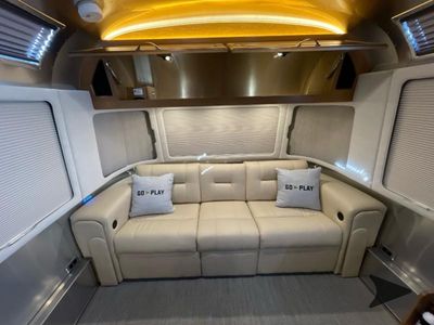 2019 Airstream Classic - Photo 13