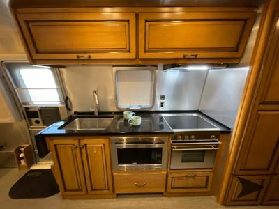 2019 Airstream Classic - Photo 16