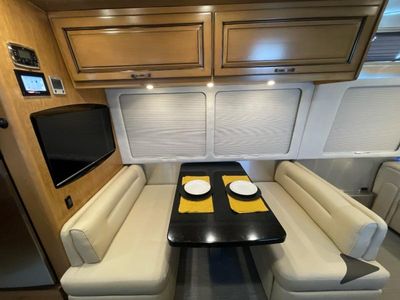 2019 Airstream Classic - Photo 23
