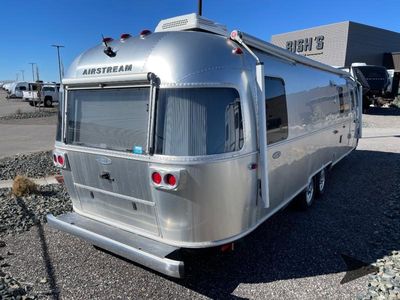 2019 Airstream Classic - Photo 3