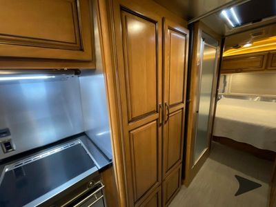 2019 Airstream Classic - Photo 29