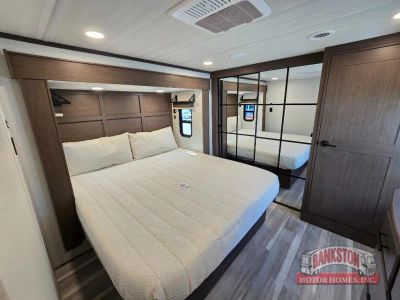 2026 Cougar 320RDS — photo 26 view
