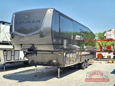 2026 Cougar 320RDS — engine compartment view