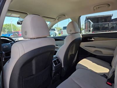 2020 Kia Sorento — photo 21 view