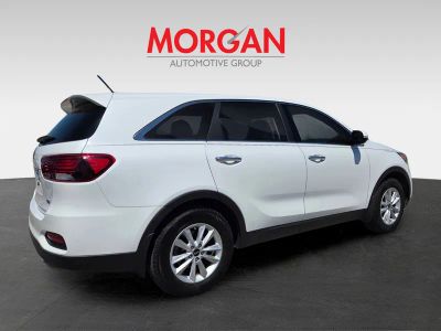 2020 Kia Sorento — rear three-quarter view