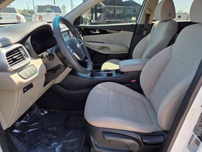 2020 Kia Sorento — photo 24 view