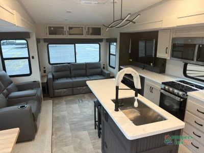 2027 Coachmen RV Chaparral — photo 8 view