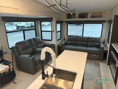2027 Coachmen RV Chaparral — photo 9 view