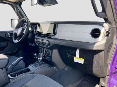 2026 Jeep Gladiator — photo 27 view