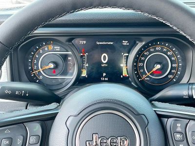 2026 Jeep Gladiator — photo 12 view