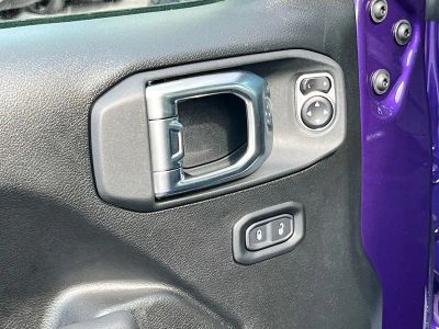 2026 Jeep Gladiator — photo 17 view